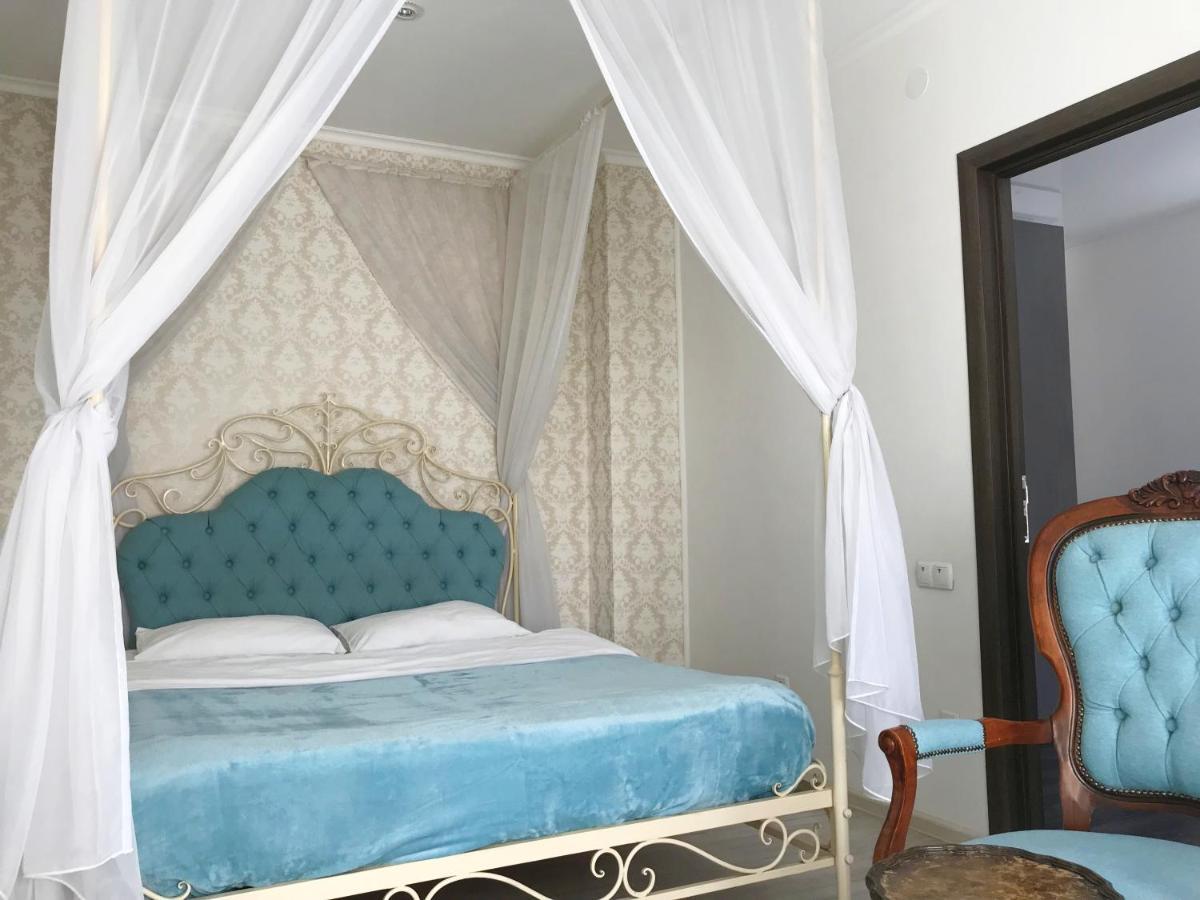 Romantic Apartments - Центр Львова , З Видом На Місто Luaran gambar