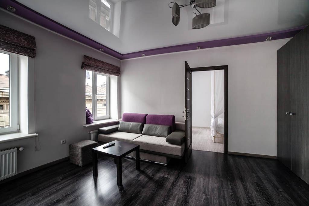Romantic Apartments - Центр Львова , З Видом На Місто Luaran gambar